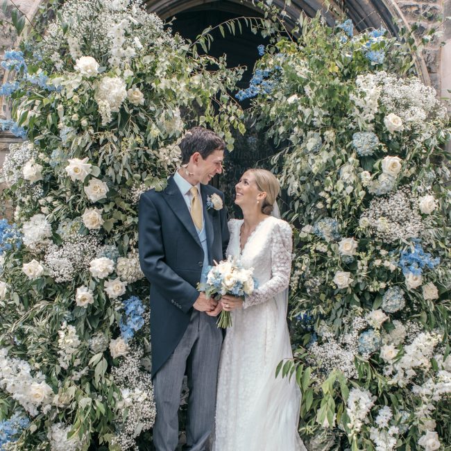 Royal wedding flower arch Indeco Flowers